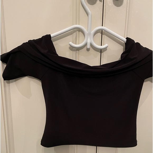 Little black top - Picture 1 of 1